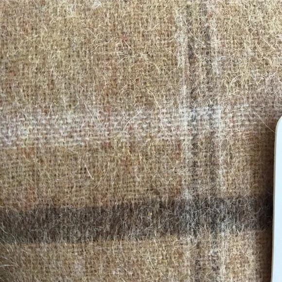 Alpaca Throw Blanket - Soft Tan - Picture 3 of 3